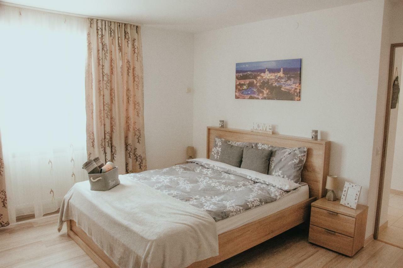 Apartament 1 Decembrie Apartment Alba Iulia Ngoại thất bức ảnh